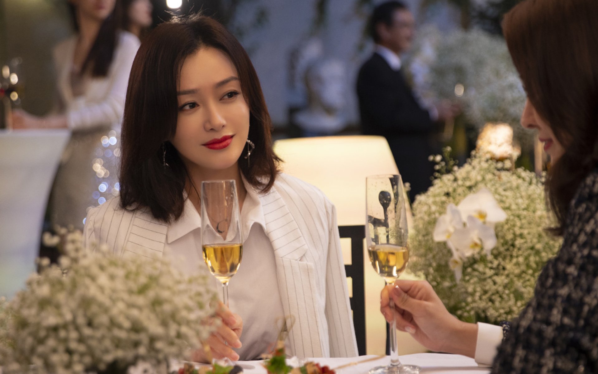 欧冠奇迹夜！浙江队稳扎稳打擒太阳，中超之光闪耀欧洲战场