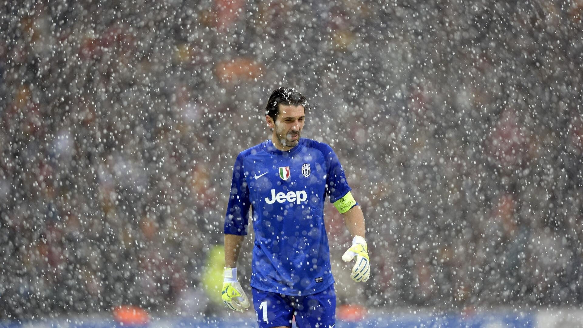 开云体育APP下载-极限夜的双重奏，当F1引擎在巴林轰鸣，奥斯梅恩在绿茵场改写历史